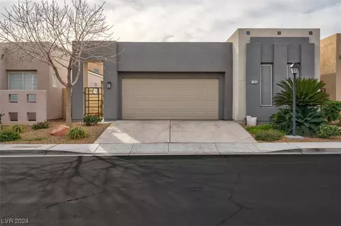 135 Staten Island Ave, Las Vegas, NV 89123