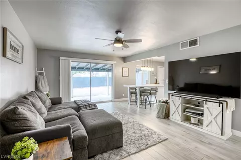 5113 Alta Dr, Las Vegas, NV 89107