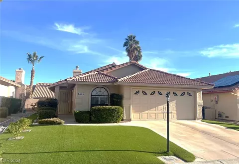 5020 Signal Dr, Las Vegas, NV 89130