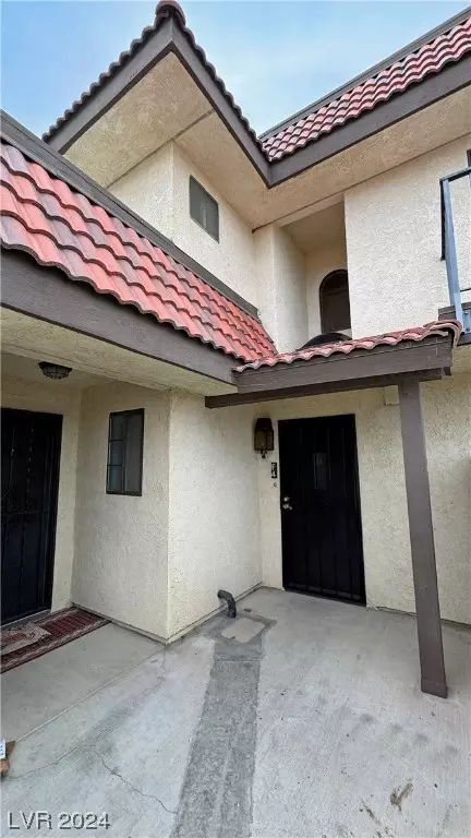 721 E Bourbon St #F4, Pahrump, NV 89048