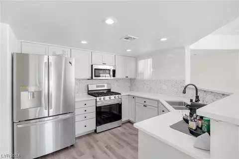 7400 W Flamingo Rd #2010, Las Vegas, NV 89147