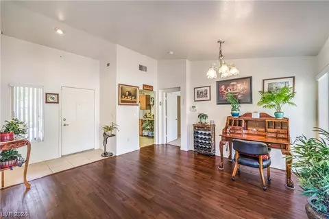9936 Bundella Dr, Las Vegas, NV 89134