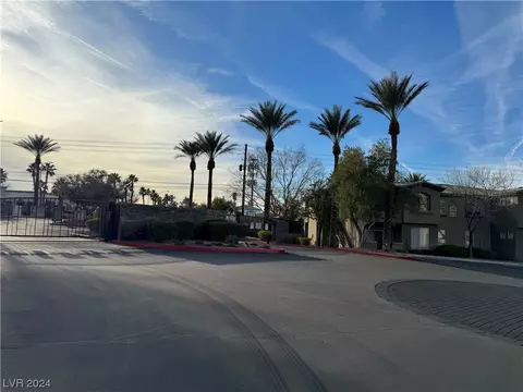 4400 S Jones Blvd #2018, Las Vegas, NV 89103