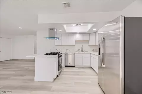 1498 Tamareno Cir #C, Las Vegas, NV 89119