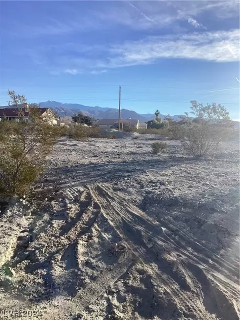 2061 S Nemana Ln, Pahrump, NV 89048