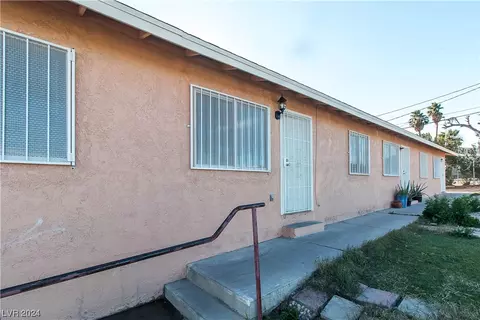 385 N 13th St, Las Vegas, NV 89101