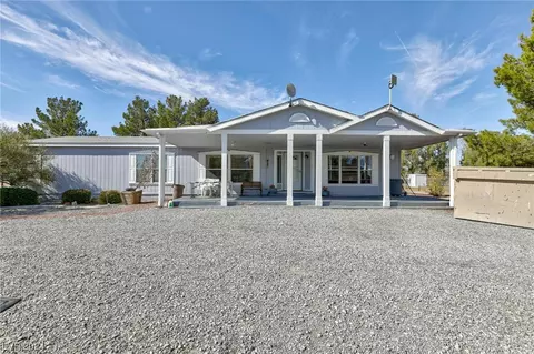 3950 Effinger St, Pahrump, NV 89060