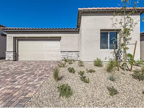 9376 Draconis Ave, Las Vegas, NV 89143