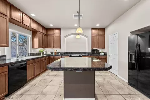 10664 Salmon Leap St, Las Vegas, NV 89183