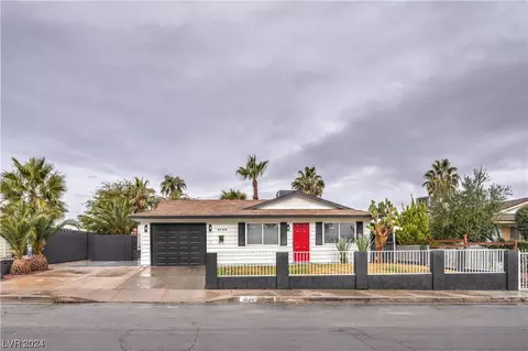 4740 Bennett Dr, Las Vegas, NV 89121