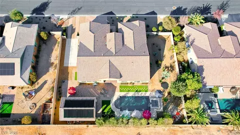 8255 River Rim Ct, Las Vegas, NV 89113