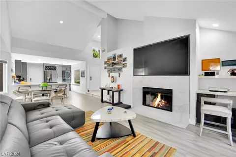 7048 Bright Springs Ct, Las Vegas, NV 89113