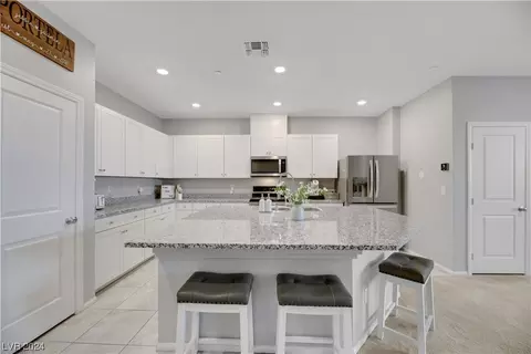 3192 Mckenna Dawn Ave, Henderson, NV 89044 photo 7