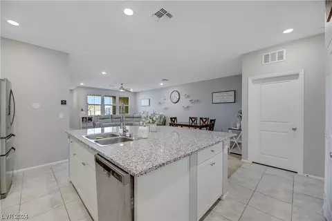 3192 Mckenna Dawn Ave, Henderson, NV 89044 photo 6