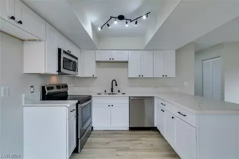 4300 N Lamont St #247, Las Vegas, NV 89115
