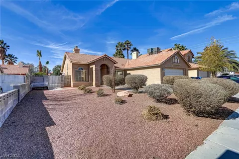 5525 Rock Creek Ln, Las Vegas, NV 89130