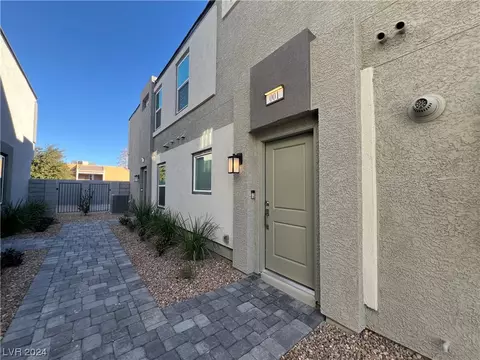 4270 Lemay St #1, Las Vegas, NV 89115