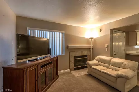 2725 S Nellis Blvd #1022, Las Vegas, NV 89121
