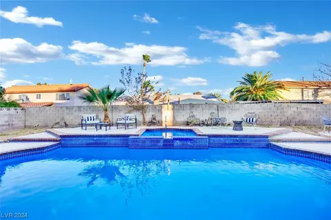 340 Fuente Dr, Henderson, NV 89014
