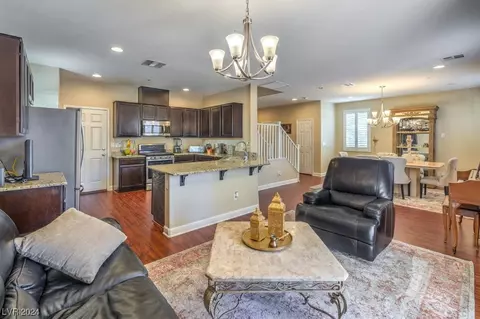 7221 Beach Crystal St, Las Vegas, NV 89149