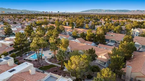 2270 Cassatt Dr, Henderson, NV 89074