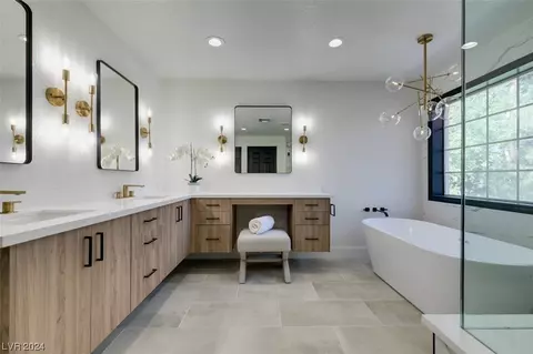 39 Pheasant Ridge Dr, Henderson, NV 89014