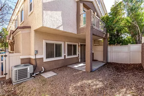 7119 Cabin Fever St #102, Las Vegas, NV 89149