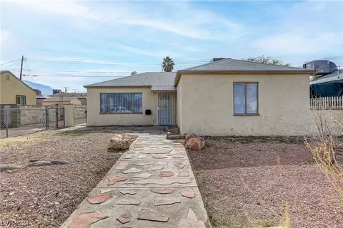 137 Dogwood St, Henderson, NV 89015