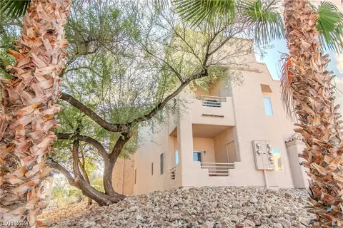 Exterior - 2221 Highpointe Dr #101, Laughlin, NV 89029 photo 10 of 12