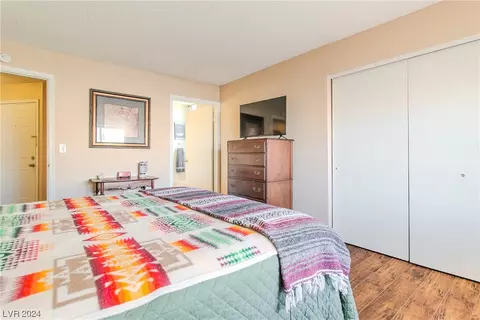 Bedroom - 2221 Highpointe Dr #101, Laughlin, NV 89029 photo 7 of 8