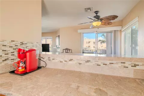 Bath - 2221 Highpointe Dr #101, Laughlin, NV 89029 photo 3 of 5