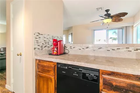 Kitchen - 2221 Highpointe Dr #101, Laughlin, NV 89029 photo 5 of 6