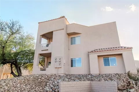Exterior - 2221 Highpointe Dr #101, Laughlin, NV 89029 photo 9 of 12
