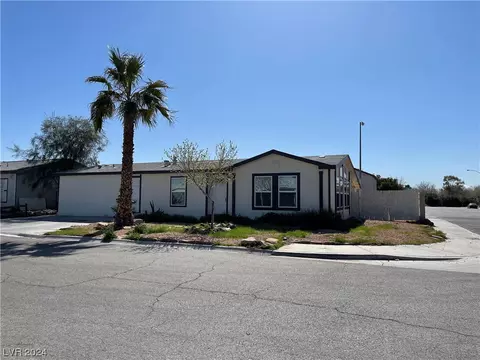 4111 Crusader Ct, Las Vegas, NV 89115