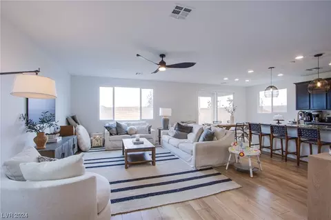 8012 Skye Bridge St, Las Vegas, NV 89166