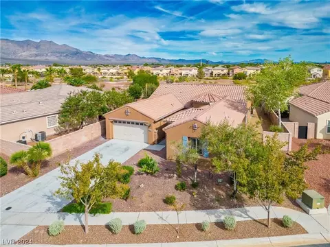 8112 Imperial Lakes St, Las Vegas, NV 89131
