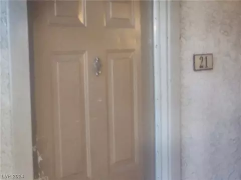 4410 Sandy River Dr #21, Las Vegas, NV 89103