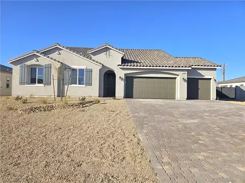4960 E Graystone Dr, Pahrump, NV 89061