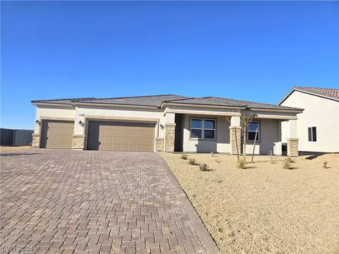 4940 E Graystone Dr, Pahrump, NV 89061