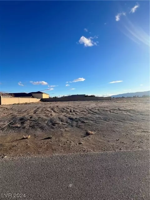 4601 Parkwood Dr, Pahrump, NV 89061