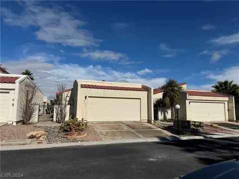 2530 Palace View Dr, Las Vegas, NV 89121