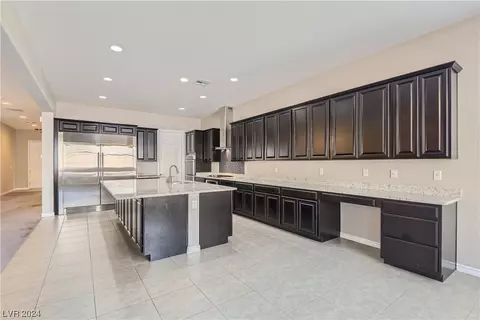 8874 Sherborne Gate Ave, Las Vegas, NV 89148