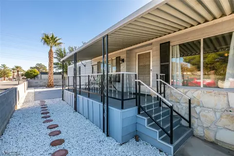 3394 Katmai Dr, Las Vegas, NV 89122