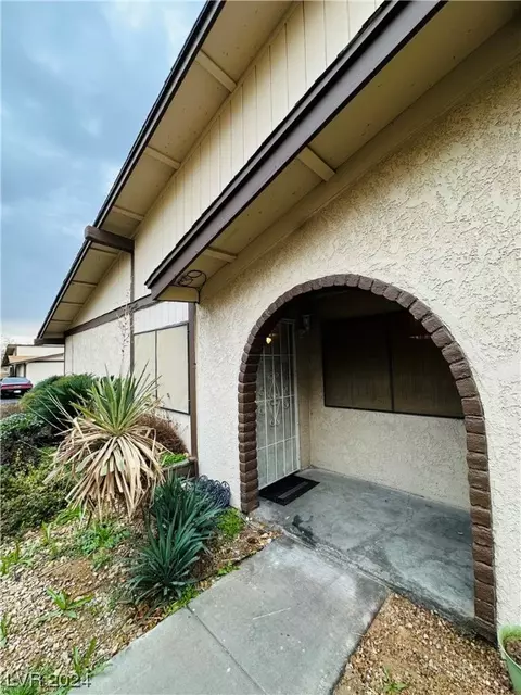 5817 Smoke Ranch Rd #A, Las Vegas, NV 89108