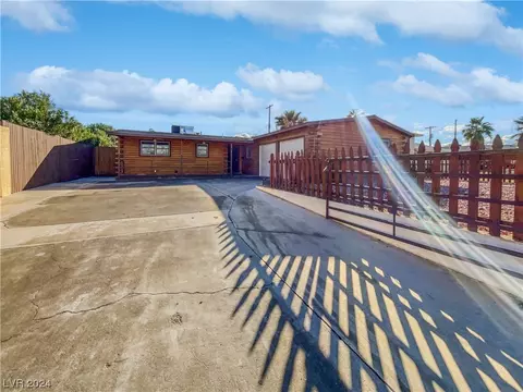 6117 Edgewood Cir, Las Vegas, NV 89107