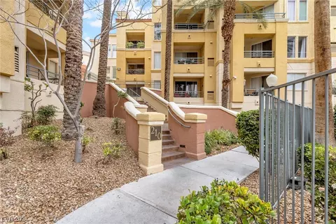 210 E Flamingo Rd #418, Las Vegas, NV 89169