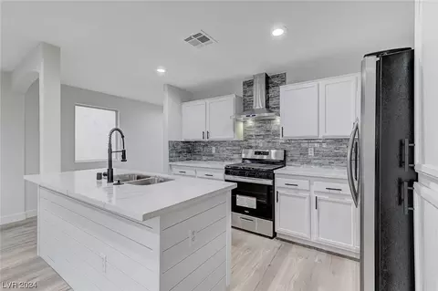 5301 Valencia Crest Ave, Las Vegas, NV 89139