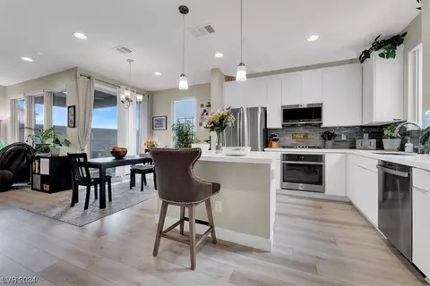 648 Angel Aura St, Las Vegas, NV 89138