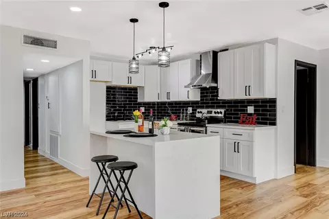 3068 Oxford Ln, Las Vegas, NV 89121