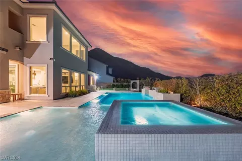 11280 Emory Oak Dr, Las Vegas, NV 89138
